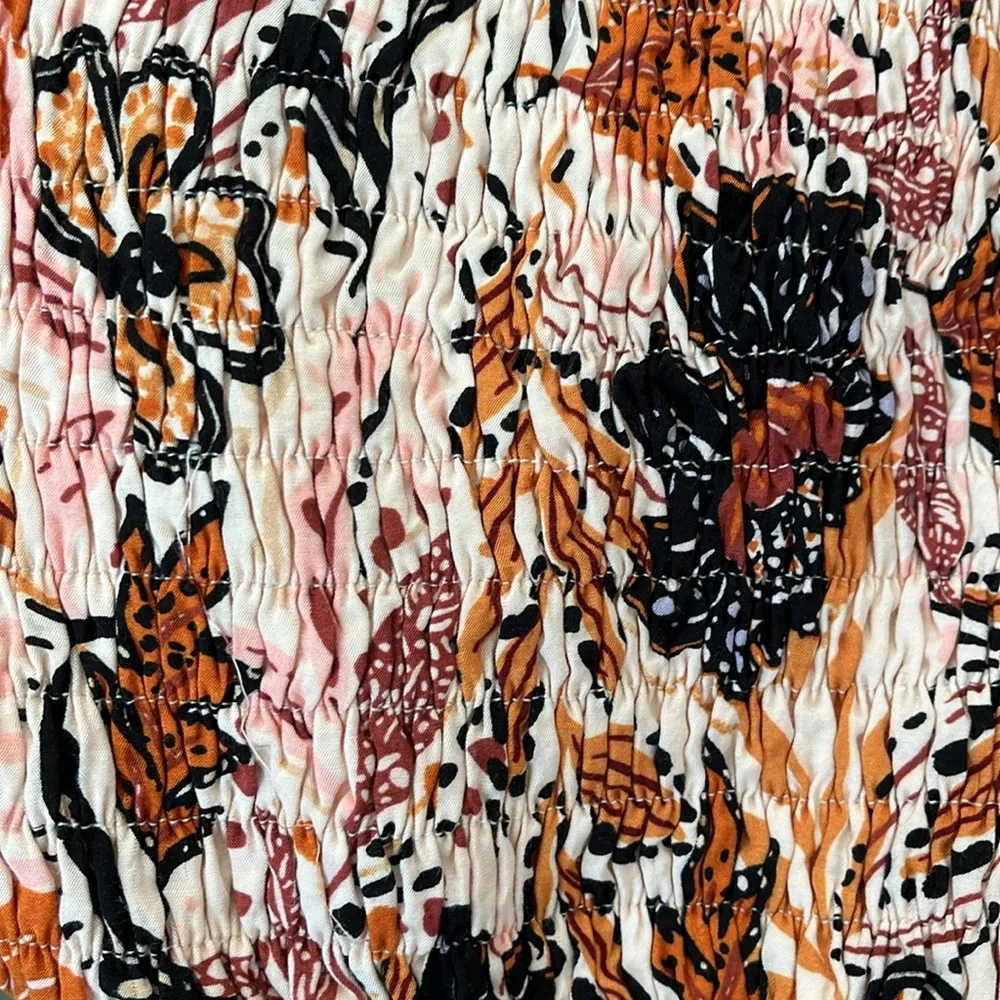 En Crème NWT Smocked Off Shoulder Floral Top | Size Small - Picture 7 of 9